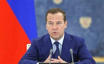 ميدفيديف: يجب أن لا يقل تعداد الجيش الروسي عن 1.5 مليون عسكري