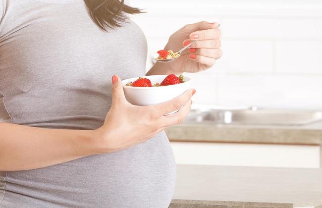 هل يجوز للمرأة الحامل الإفطار في شهر رمضان؟.. «الإفتاء» تجيب