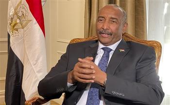 البرهان: السودان يبني جيشا لا يتدخل في السياسة