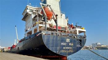اقتصادية قناة السويس : شحن 145 ألف طن كلينكر من ميناء شرق بورسعيد إلى الخارج