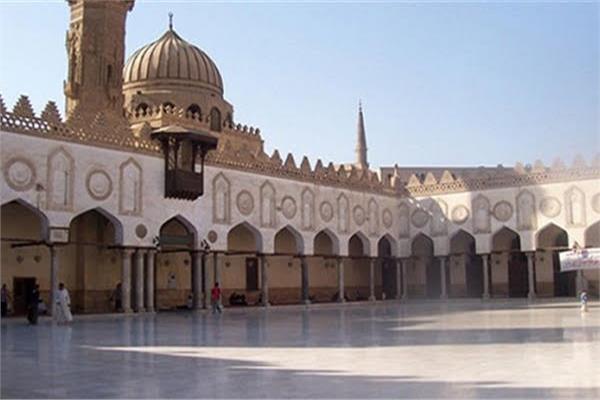 ملتقى العصر بالجامع الأزهر يوضح مبطلات الصيام في ثالث فعالياته
