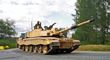مسؤولو وزارة الدفاع في أوكرانيا يشيدون بوصول دبابات تشالنجر البريطانية