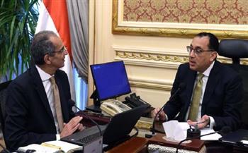 رئيس الوزراء يتابع مع وزير الاتصالات مستجدات عدد من مشروعات الوزارة