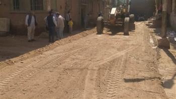 محافظ أسيوط يعلن رصف شوارع مدينة أبوتيج والبدء بتسوية شوارع بمنطقة العزبة المستجدة تمهيداً لرصفها