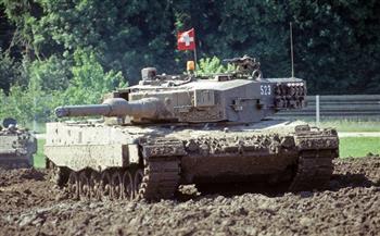 سويسرا توافق على إعادة بيع 25 دبابة «ليوبارد» لألمانيا