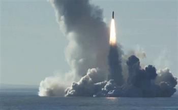 اختبار غواصة روسية بإطلاق صاروخ كاليبر وإصابة هدف ساحلي على بعد 1000 كيلومتر