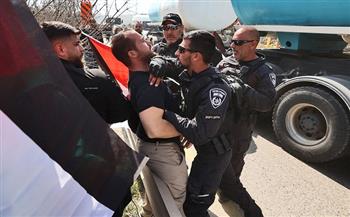 الاحتلال الاسرائيلي يعتدي على الفلسطينيين في خيمة الإسناد ببلدة سلوان بالقدس
