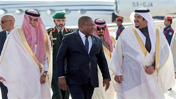 رئيس موزمبيق يصل إلى الرياض