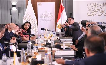 الأهرام : نأمل نجاح الحوار الوطني في وضع لبنات وقواعد الجمهورية الجديدة للتقدم والازدهار