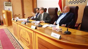 محافظ كفر الشيخ يعقد اجتماعا لبحث مطالب المواطنين