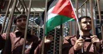 الأسرى الفلسطينيون يواصلون العصيان لليوم الـ19 على التوالي