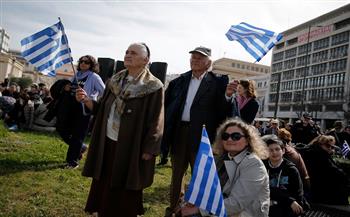اليونانيون يخرجون للتظاهر تنديدا بفشل الحكومة في إدارة قطاع النقل