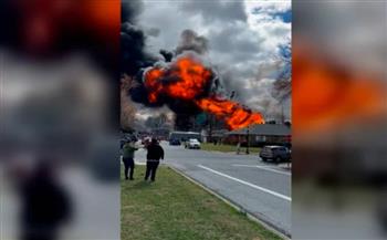 لقطات مروعة للخظة انفجار ناقلة غاز على طريق سريع في الولايات المتحدة «فيديو»