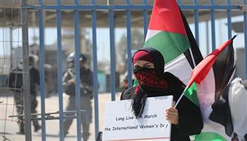 «الإحصاء الفلسطينية» تستعرض أوضاع المرأة بالتزامن مع يومها العالمي 