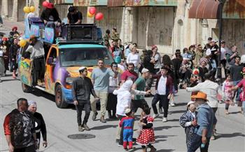مستوطنون إسرائيليون يقتحمون البلدة القديمة بالخليل بمناسبة عيد «المساخر»