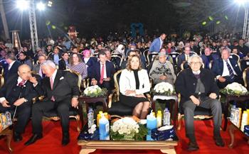وزيرة الثقافة تشهد حفل إعلان جوائز "مؤسسة فاروق حسني للفنون" 