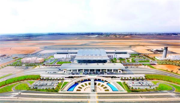 مطارا مسقط الدولي وصلالة يحصدان جوائز مجلس المطارات العالمي في جودة خدمة المطار 2022 - دار الهلال