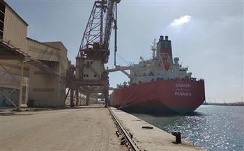 ميناء دمياط يستقبل 100 ألف طن من الأقماح
