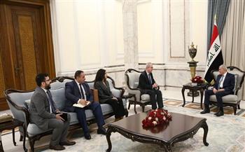 الرئيس العراقي يؤكد لوفد أمريكي أهمية ترسيخ مبادئ السلام