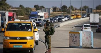 الاحتلال الاسرائيلي ينصب حاجزا عسكريا شمال شرق الخليل