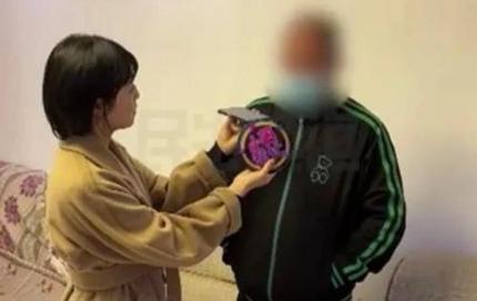 بمساعدة زوجها.. سيدة تقوم بالنصب على صديقه  