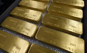 أسعار الذهب ترتفع 0.2 بالمئة مع تراجع الدولار 
