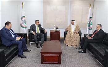  رئيس البرلمان العربي يلتقي رئيس لجنة حقوق الإنسان بمجلس النواب (فيديو)
