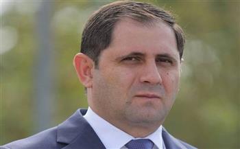 وزير الدفاع الأرمني يقطع زيارته لبروكسل ويعود إلى يريفان على خلفية التوتر مع أذربيجان