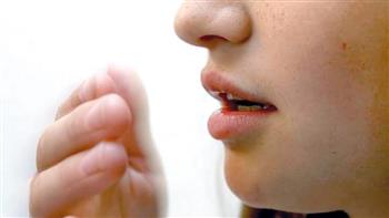 اسباب وعلاج مشكلة رائحة الفم الكريهة