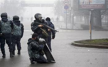 شرطة كازاخستان تعتقل العشرات من عمال النفط المطالبين بوظائف