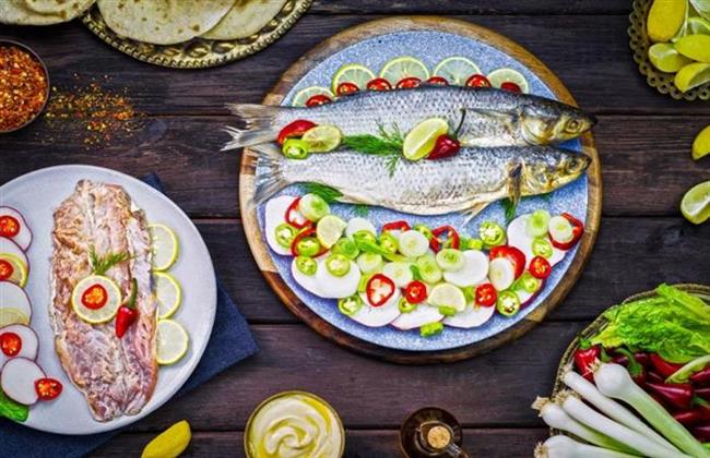 تزامنا مع اقتراب شم النسيم.. الأطباء يحذرون من مخاطر وأضرار تناول الأسماك المملحة في الصيام