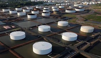 وكالة الطاقة تحذر من تراجع المعروض من النفط بعد قرار أوبك+