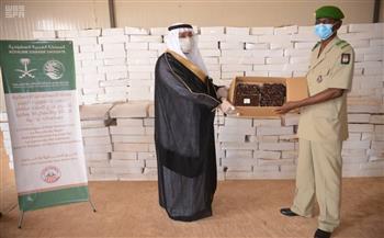 "الشؤون الإسلامية" السعودية تسلم هدية خادم الحرمين الشريفين من التمور للنيجر