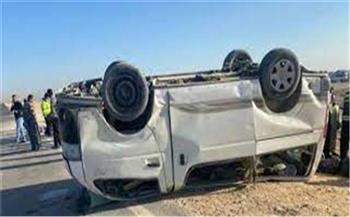 إصابة 6 أشخاص في حادث انقلاب سيارة على طريق «قنا ـ سوهاج»