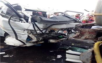 مصرع وإصابة 18 شخص في حادث انقلاب سيارة ميكروباص بأسيوط