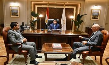وزير الرياضة يناقش استعدادات استضافة مصر بطولة العالم للشباب تحت 17 سنة للخماسي الحديث 