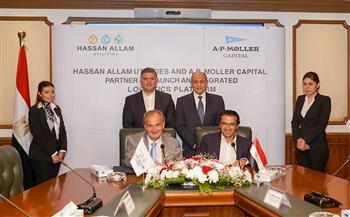 وزير الطيران المدني يشهد توقيع اتفاقية بين شركتي حسن علام للمرافق و Moller Capital