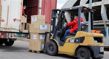 الهلال الأحمر السوري يتسلم شحنة مساعدات طبية قادمة من كينيا