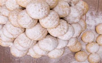 «العيد فرحة».. كيف بدأت صناعة الكحك والبسكويت في عيد الفطر بمصر؟