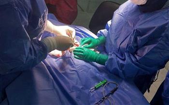 نجاح عملية جراحية بالإسكندرية لتصليح عيب خلقي في الحبل الشوكي لطفل عمره يوم 