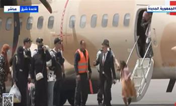 شاهد.. قاعدة شرق القاهرة الجوية تواصل استقبال المصريين العائدين من السودان