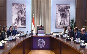«مدبولي» يتابع مع وزير التعليم العالي موقف الطلاب المصريين بالجامعات السودانية