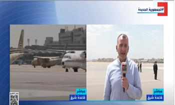 رد فعل المصريين العائدين من السودان بعد وصولهم إلى أرض الوطن| فيديو