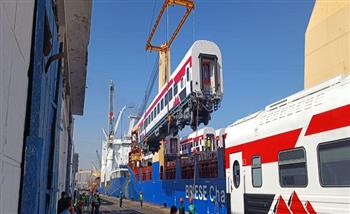 وزير النقل يعلن وصول 30 «عربة ثالثة» مكيفة جديدة إلى ميناء الإسكندرية