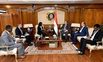 وزير الصناعة يبحث استضافة مصر لمعرض التجارة البينية الإفريقي نوفمبر القادم