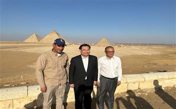 ​وزير الثقافة والسياحة الصيني يزور منطقة أهرامات الجيزة 