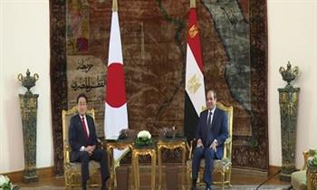 السيسي يستقبل رئيس وزراء اليابان في قصر الاتحادية | فيديو