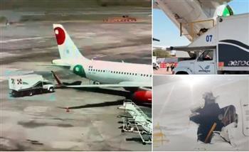 أغرب حادث.. شاحنة تصطدم بطائرة ركاب وتتسبب في تلفها (فيديو)