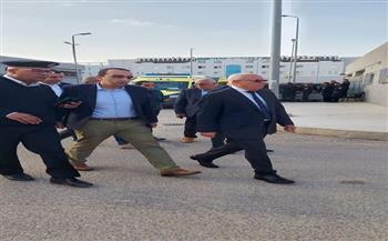 محافظ بورسعيد يقدم واجب العزاء لأسرة اللواء مدحت عبد الرحيم