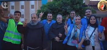  أقباط دير سيدة الانتقال يشاركون في «إفطار صائم» برعاية «حماة الوطن» (فيديو)